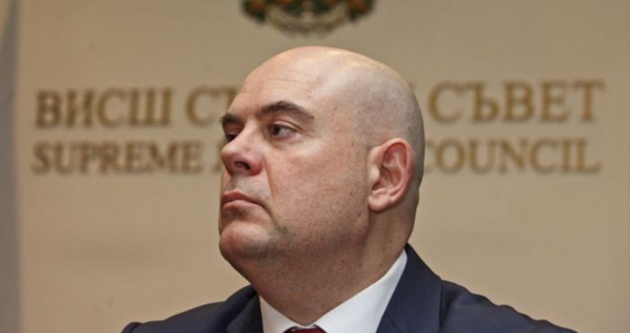Решават съдбата на Гешев като главен прокурор на 18 май Това