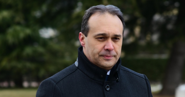 Военният министър Драгомир Заков съобщи обезкуражителни новини за нашите изтребители