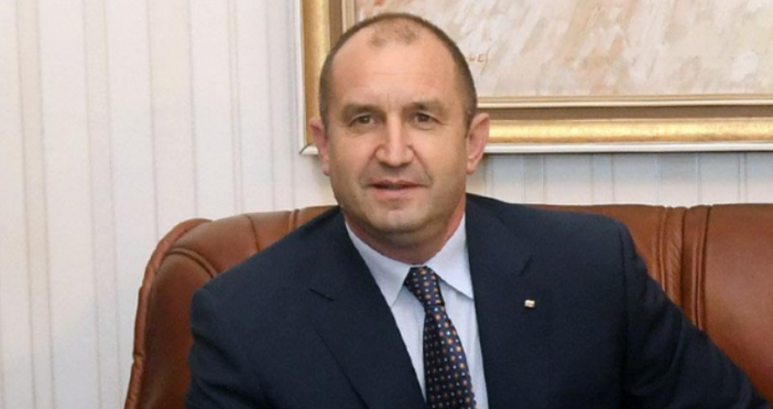 Президентът на България също скърби за великия Астор Държавният глава Румен
