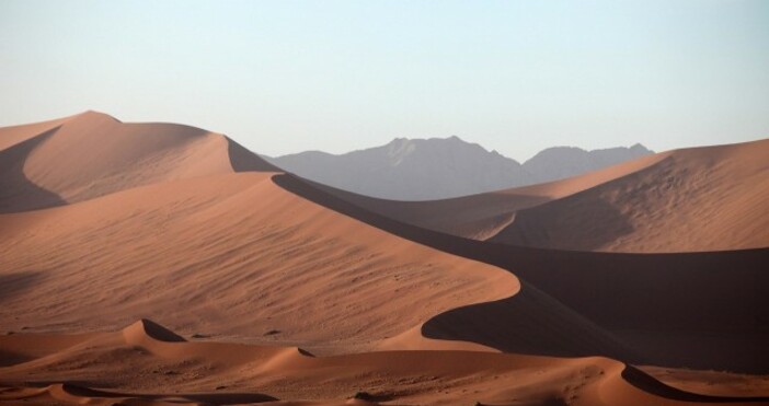 Облаците прах от Сахара оказват влияние и върху температурата Частиците