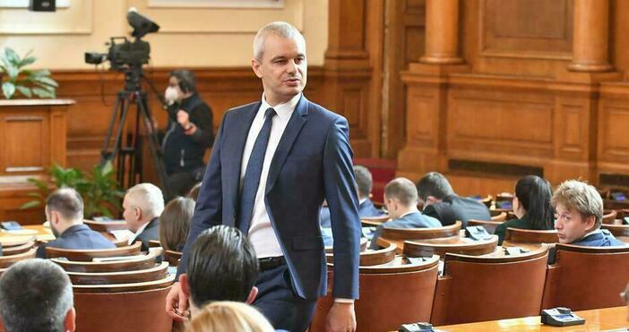 Лидерът на често сочената като проруска и антиевропейска партия Костадин Костадинов