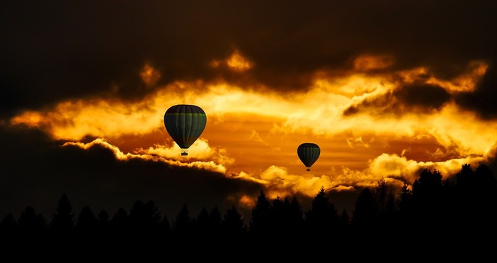 На днешната дата братя Монголфие осъществяват първия полет с балон