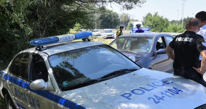 Неприятен инцидент се е случил по пътя между Варна и Аксаково.Автобус