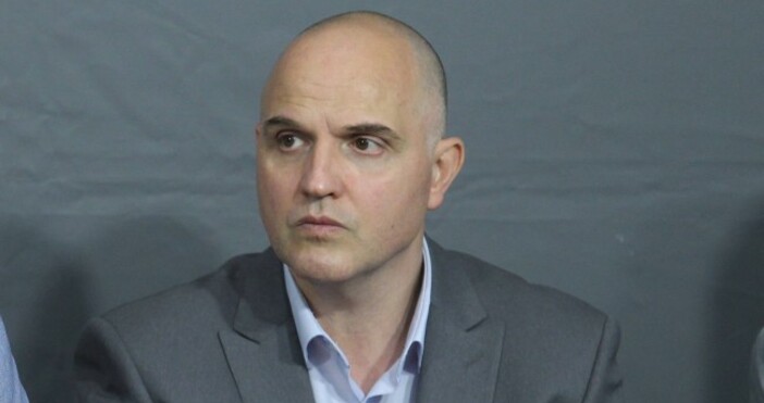 Отцепник от партията на Слави Трифонов направи потресаващо разкритие Предложение за 1 млн
