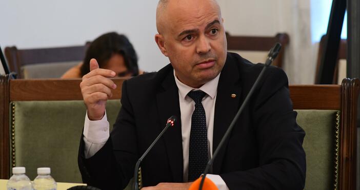 Председателят на парламентарната група на БСП Георги Свиленски определи вота