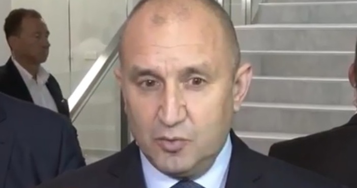 Държавният глава Румен Радев нарече кални борби слъсъците в Народното