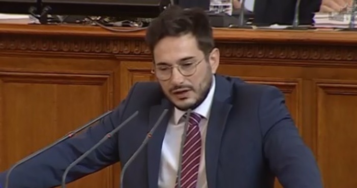 Депутатът от ИТН от Варна Кирил Симеонов обяви, че напуска