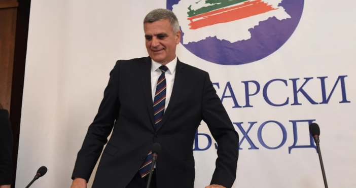 Стопкадър Нова ТвСкандал разтресе най новата българска политическа партия Съоснователката на партия