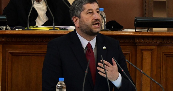 Съпредседателят на Демократична България Христо Иванов коментира вота на недоверие