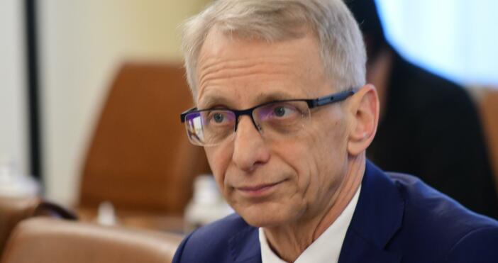 Образователният министър акад. Николай Денков смята, че отиването на избори