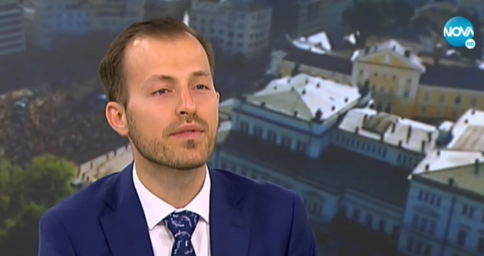 Депутат от ПП критикува държавния глава Президентът Румен Радев прави всичко възможно да