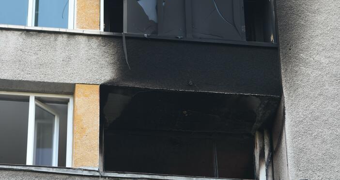 Снимки: Пожар е избухнал тази сутрин в столичния квартал Иван