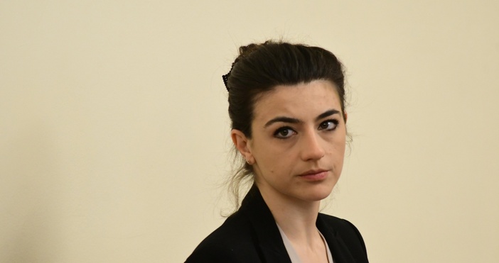 Лена Бориславова пусна на стената си във Фейса показателен текстНачалникът на