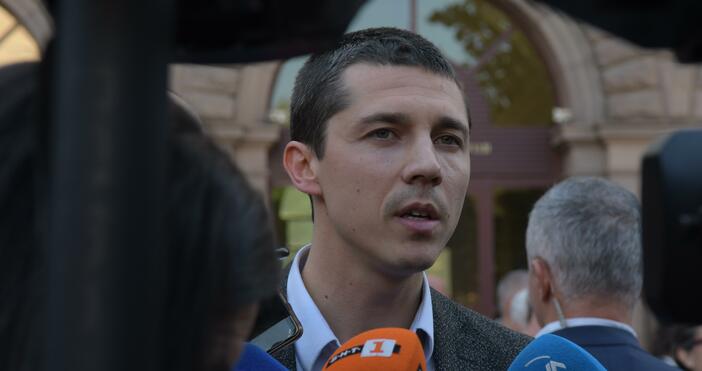 Председателят на парламента Мирослав Иванов коментира ситуацията с неговата партия
