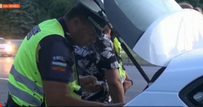 Автомобилите се избираха на случаен принцип а водачите се тестваха