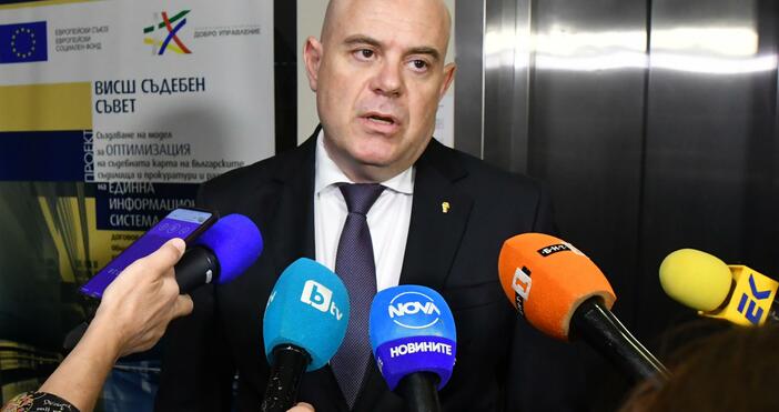 Главният прокурор не е длъжен да се явява в парламентарни