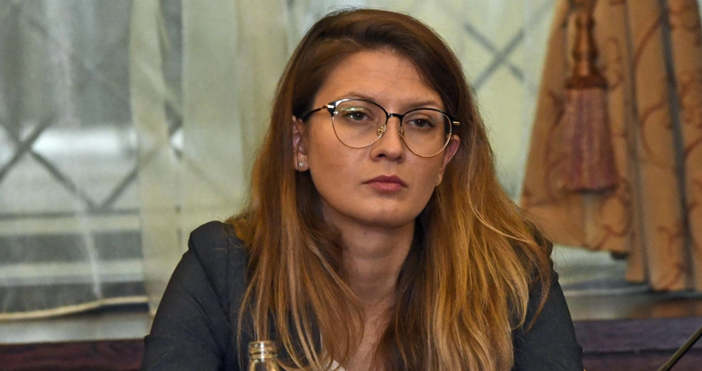 Наш депутат направи коментар за огромния политически скандал който разтърси България   Чадърът