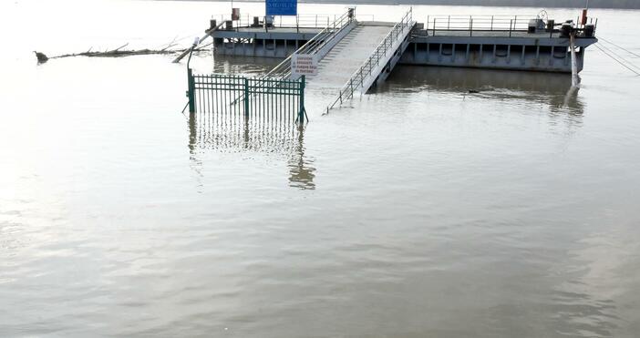 От местната управа в Русе припомнят, че има забрана за
