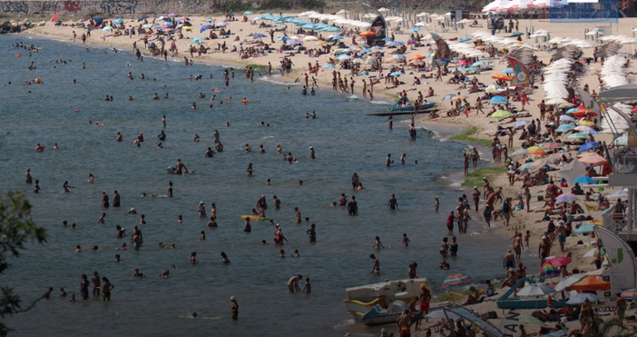 Горещо остава времето и през втория ден на седмицата Във вторник ще е