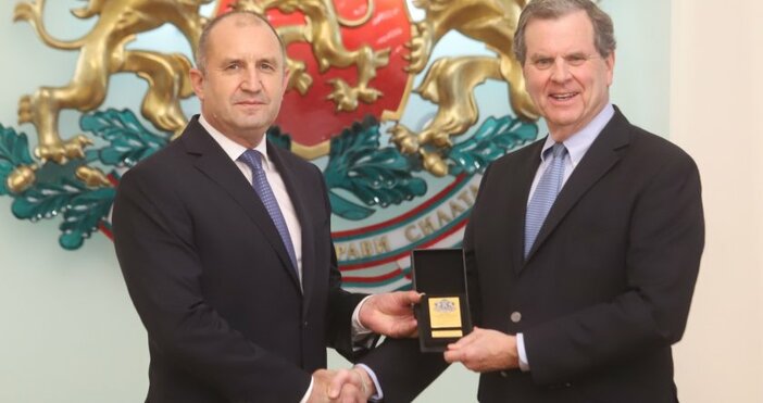 Президентът връчи отличие на световноизвестна личност Държавният глава Румен Радев удостои