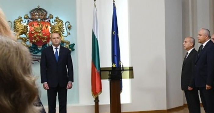Президентът Румен Радев представи състава на служебния кабинет. Пред новите