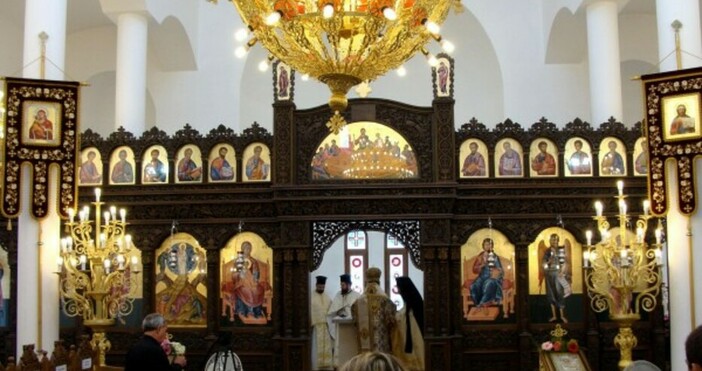 Небето се отваря а времето се обръща празник е Православната църква