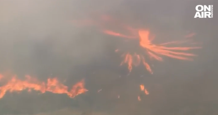 Огнено торнадо се вихри в Щатите Феноменът е забелязан около Лос