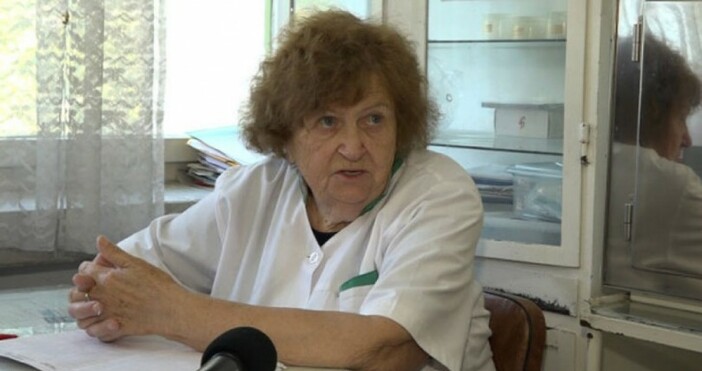 82 годишната д р Йорданка Йорданова продължава да е всеки ден на