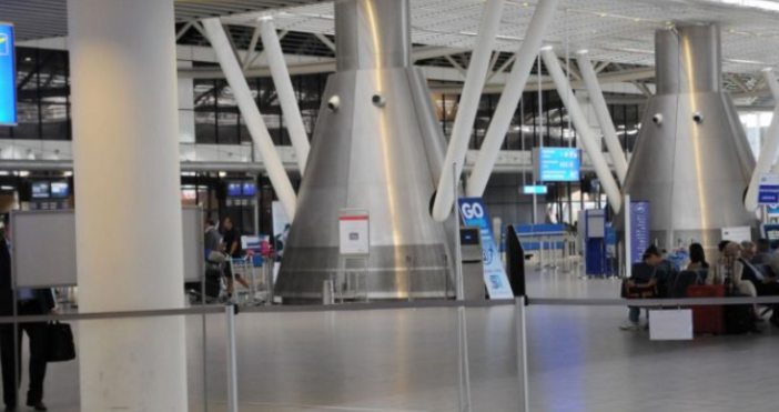 Напрежение на столичното летище  Извънредна ситуация на летище София Аерогарата