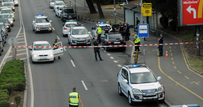 Утре Бургас се прощава с двамата загинали полицаи които загинаха при
