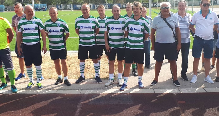 Снимки: ПетелЛегенди на футбола във Варна, Стара Загора и Белослав