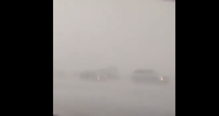 Силна буря която прилича на ураган близо до Ямбол показа Автомобилите