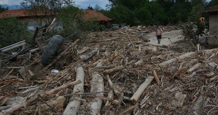 Спешна нужда от психолози имат възрастните хора, пострадали от наводненията,