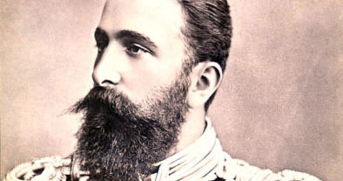 На 8 септември 1885 г княз Александър Батенберг узаконява СъединениетоКнязът