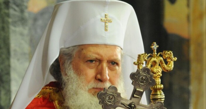 И българският патриарх се произнесе за кончината на кралицата В деня