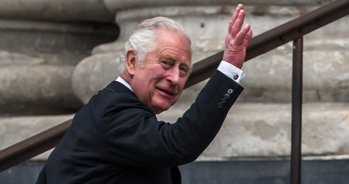 По-късно днес новият крал Чарлз ще се обърне към поданиците