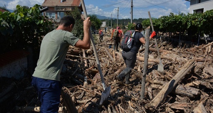 Има риск от инфекции за доброволците в Карловско и те