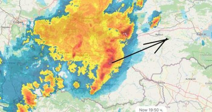 схема Метео БалкансМетео Балканс предупреди за гръмотевични бури тази нощ.