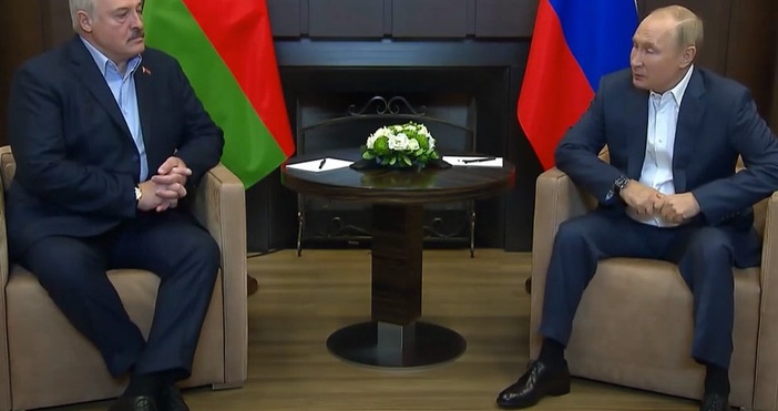 Интересен разговор проведоха Лукашенко и Путин на фона на мобилизацията