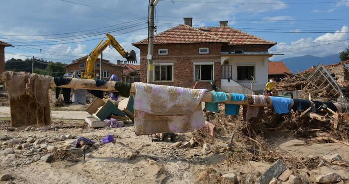 Кризисният щаб в наводнените села в Карловско се събира, за