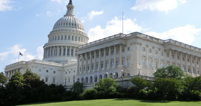 Сенатът на САЩ одобри законопроект за избягване на затварянето на