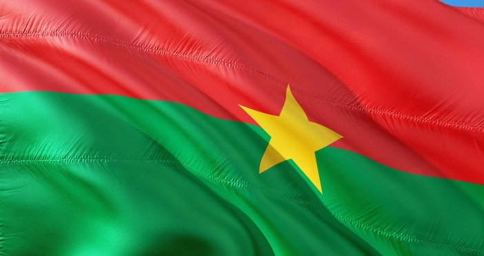 Свалиха президента на Буркина Фасо с военен преврат Той е втори