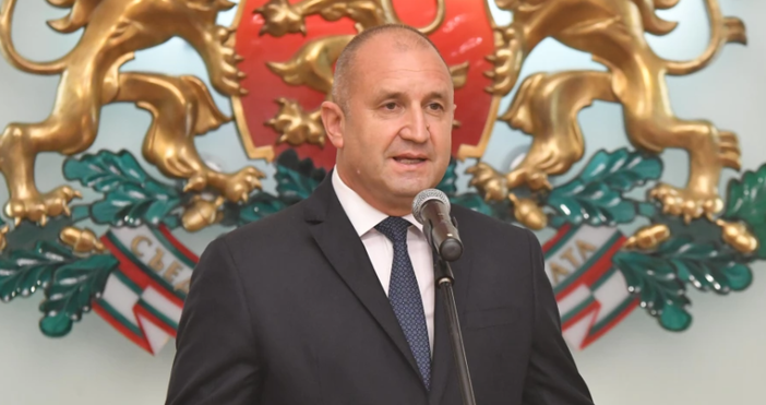 Президентът на България отправи призив към политическите партии Президентът Румен Радев говори пред