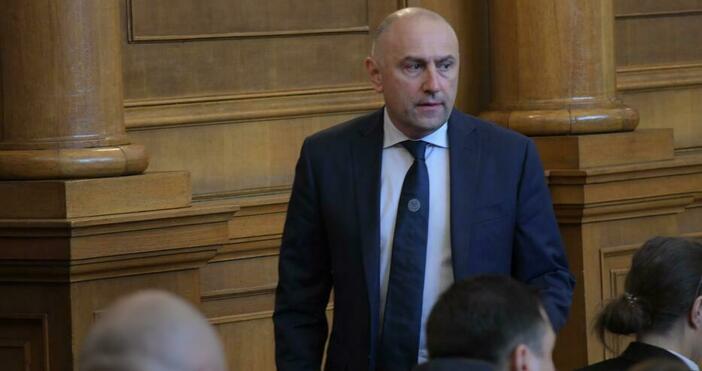 Бившият депутат от Има такъв народ Любомир Каримански е назначен