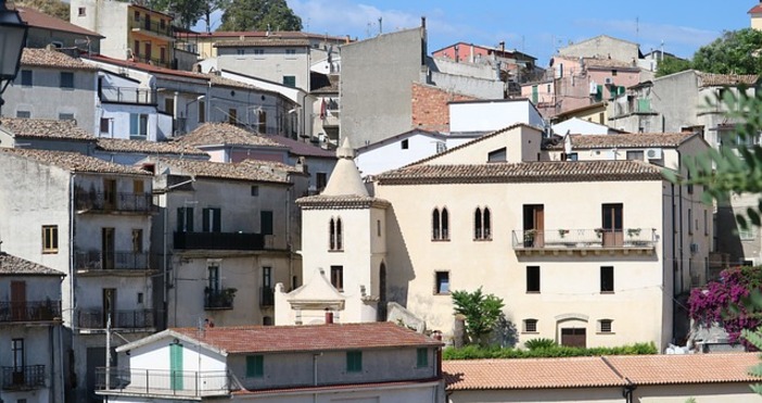 Най-богатите райони на Италия като Милано и Болоня са 4-5 пъти