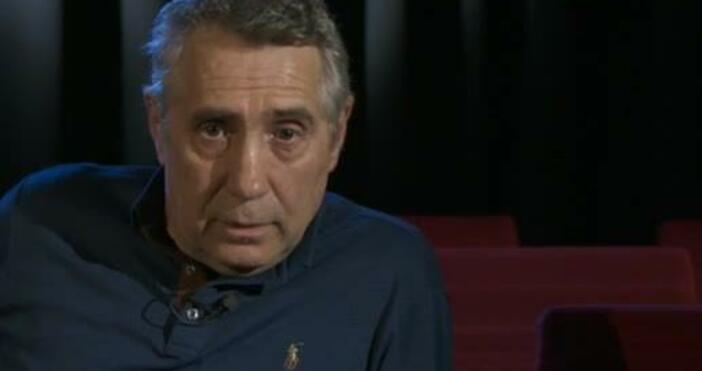 Роден е на 21 октомври 1957 г Завършва ВИТИЗ през 1984 г в класа на