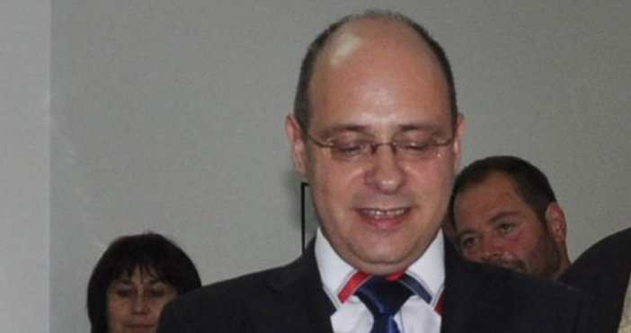 Министърл Лазар Лазаров обяви кои българи ще получат помощ за