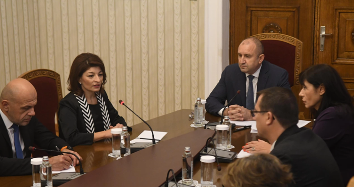 Президентът поиска от ГЕРБ да не отменят важно решение на