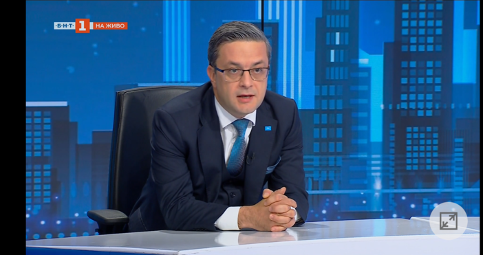 Прежалихте ли първия мандат попита Тома Биков водещият на Панорама