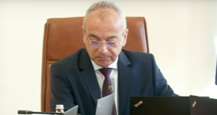 Служебният премиер Гълъб Донев откри извънредно заседание на служебния кабинет